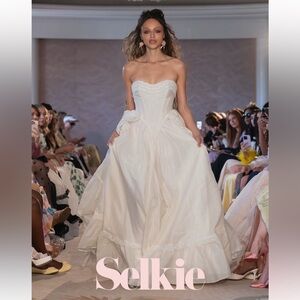 Selkie White Tiered Lace-Trim Maxi Skirt